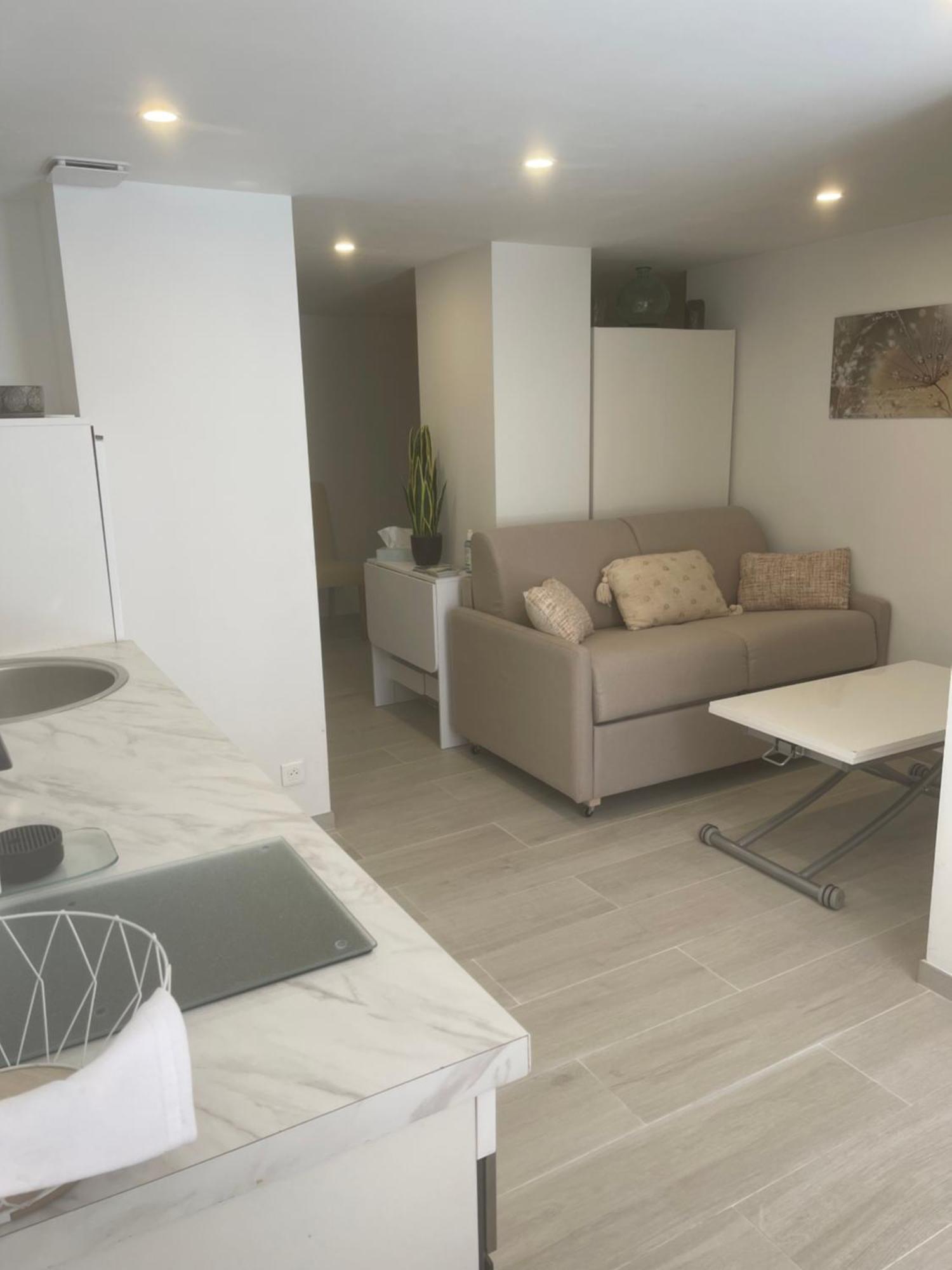 Grand Studio Neuf A 50 M Du Port Saint-Tropez Exteriör bild