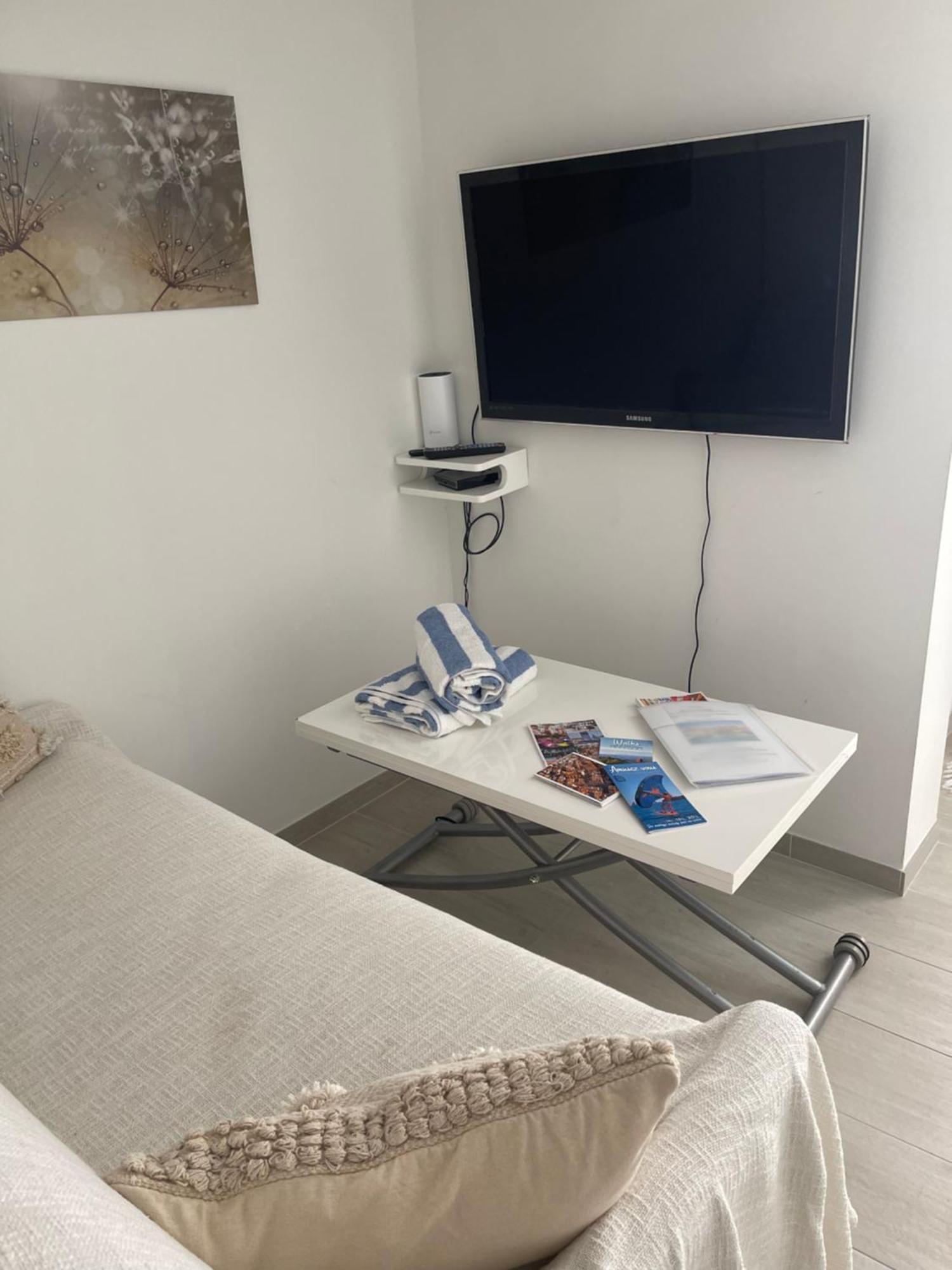 Grand Studio Neuf A 50 M Du Port Saint-Tropez Exteriör bild